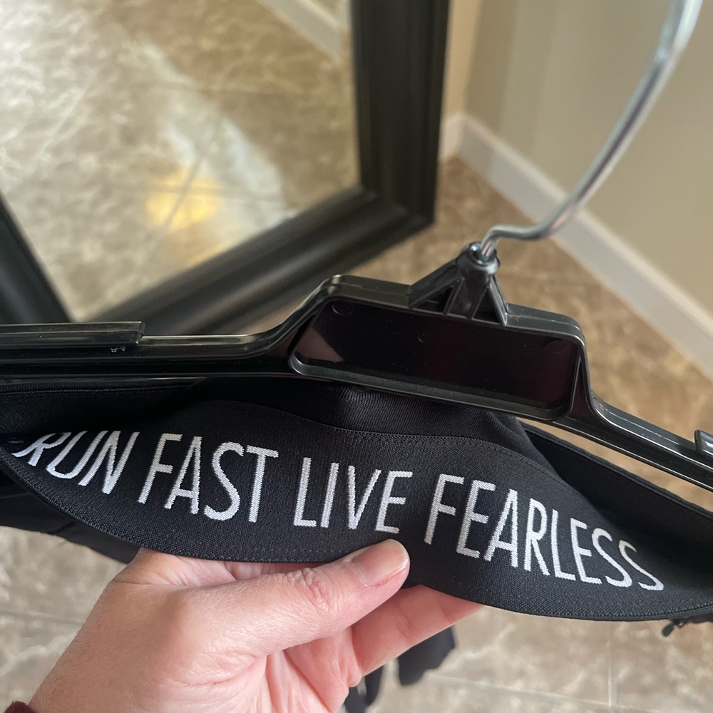 Nike Dri-Fit Run Fast Live Fearless Cropped Leggings Size Small - Picture 5 of 7
